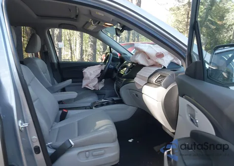 2021 Honda Pilot 2Wd Special Edition from USA, damaged, VIN 5FNYF5H25MB028677